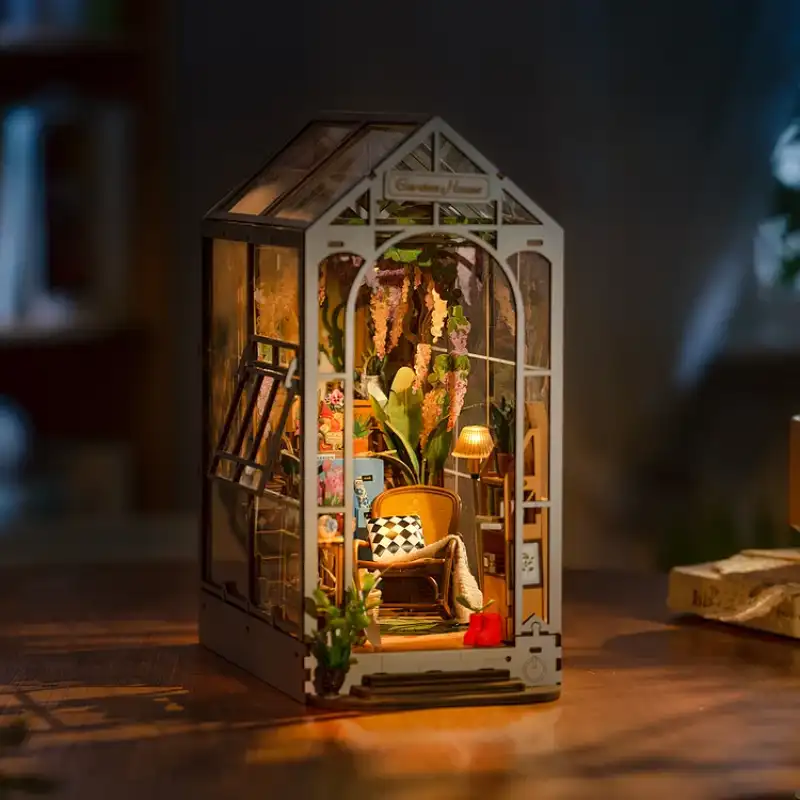 Book Nook Garden House - Image 2