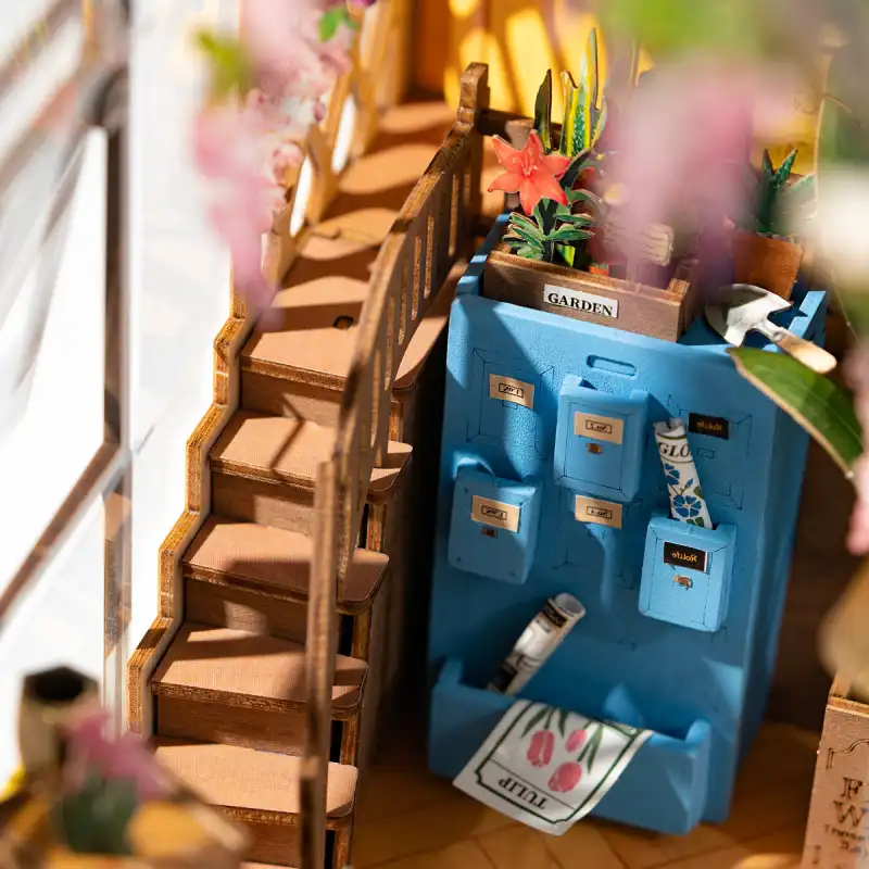Book Nook Garden House - Image 5