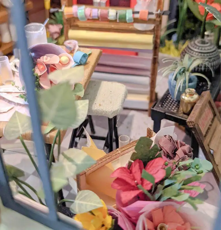 Maison Miniature Emily's Floral Boutique - Image 7